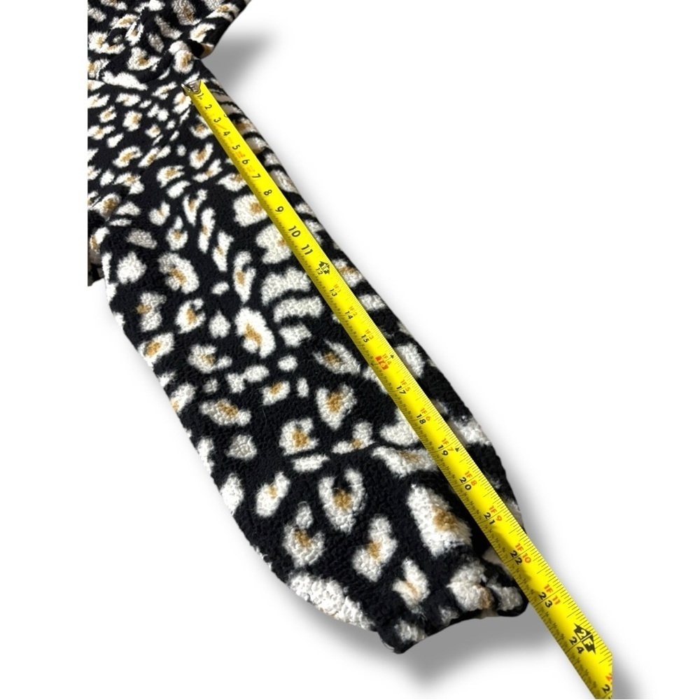 Wild Fable Black With Tan/White Animal Print Cropped Fleece Hooded Sweatshirt - Picture 12 of 16